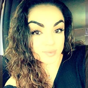 Meet your Posher, Valentina